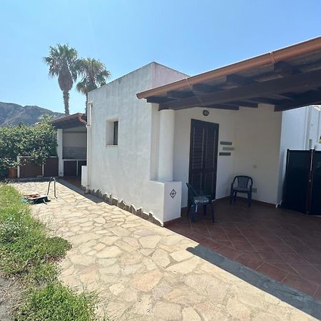 Villa By The Vulcano - 70Mq Plus Large Garden And Patio Exterior photo